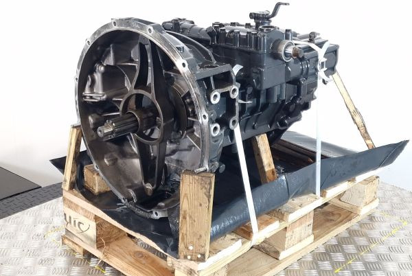ZF 6S800TO Gearbox - Boîte de vitesse: photos 1 ZF 6S800TO Gearbox - Boîte de vitesse: photos 1
