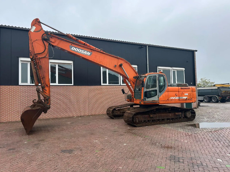 Doosan DX255LC - Pelle sur chenille: photos 1 Doosan DX255LC - Pelle sur chenille: photos 1
