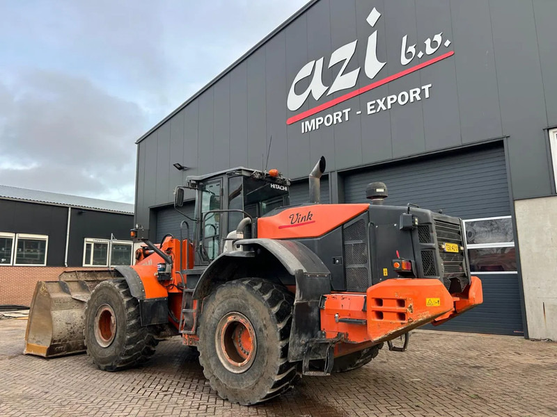Hitachi ZW310-6 - Chargeuse sur pneus: photos 3 Hitachi ZW310-6 - Chargeuse sur pneus: photos 3
