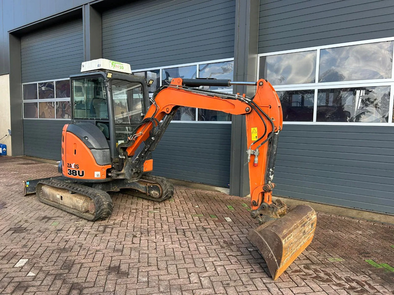 Hitachi ZX38U-5A CLR - Mini pelle: photos 2 Hitachi ZX38U-5A CLR - Mini pelle: photos 2