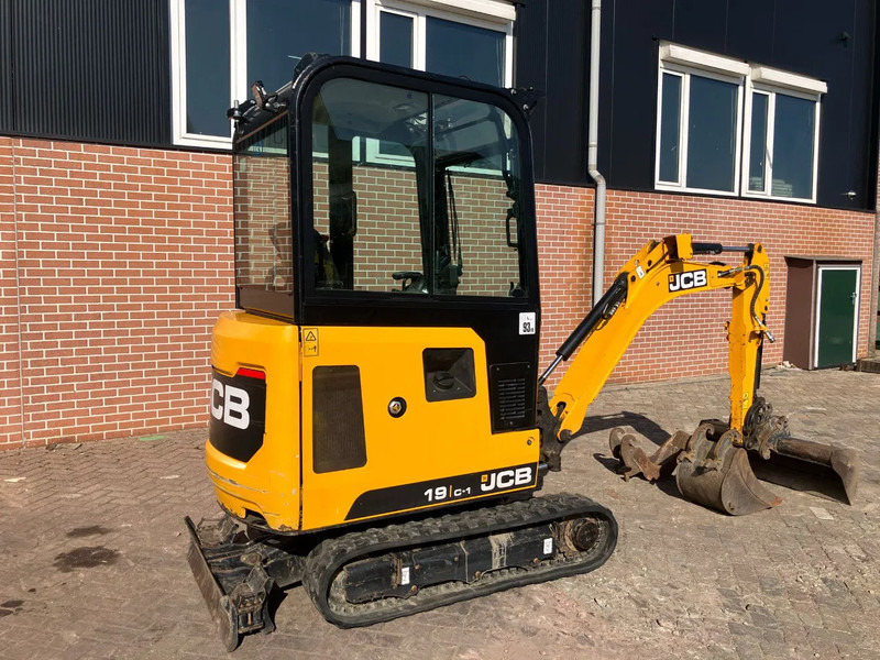 JCB 19C-1 - Mini pelle: photos 3 JCB 19C-1 - Mini pelle: photos 3