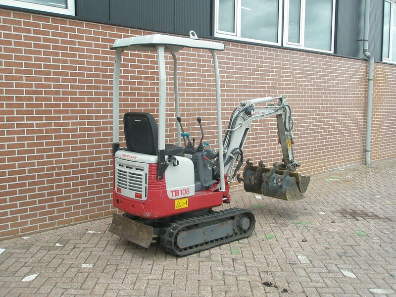Takeuchi TB108 - Mini pelle: photos 5 Takeuchi TB108 - Mini pelle: photos 5