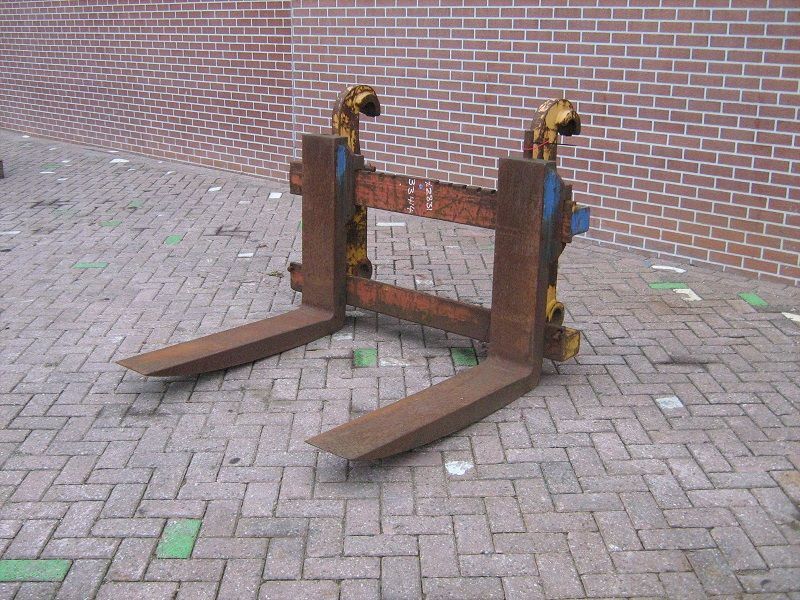 Volvo Forks L150-L180 - Fourches pour Engins de chantier: photos 1 Volvo Forks L150-L180 - Fourches pour Engins de chantier: photos 1