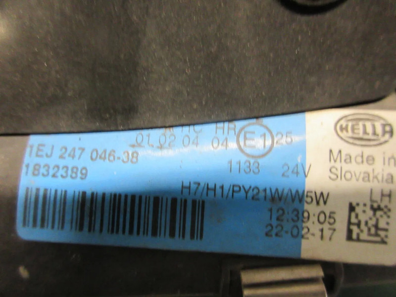 DAF 1832389 KOPLAMP RECHTS DAF LF210 MODEL 2021 - Feu avant pour Camion: photos 3 DAF 1832389 KOPLAMP RECHTS DAF LF210 MODEL 2021 - Feu avant pour Camion: photos 3