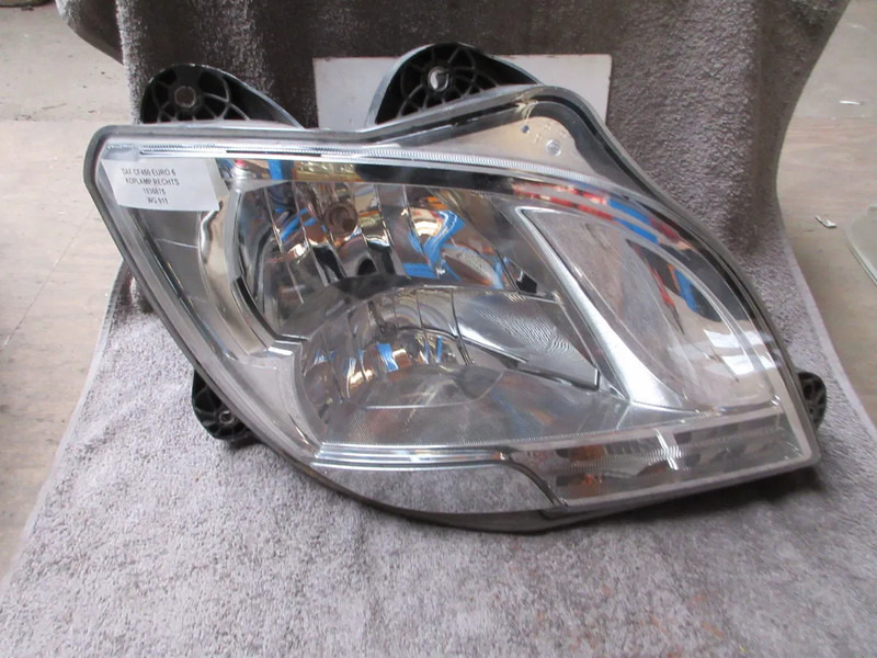 DAF 1835875 KOPLAMP XF CF EURO 6 RECHTS - Feu avant pour Camion: photos 5 DAF 1835875 KOPLAMP XF CF EURO 6 RECHTS - Feu avant pour Camion: photos 5