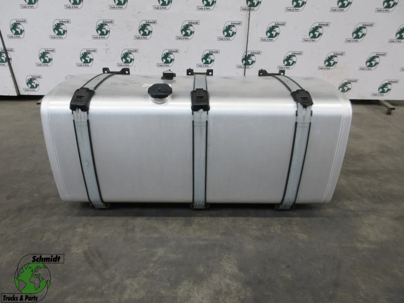MAN 81.12201-5899// 81.12201-5876 DIESELTANK 710 LITER MAN MODEL 2021 - Réservoir de carburant pour Camion: photos 1 MAN 81.12201-5899// 81.12201-5876 DIESELTANK 710 LITER MAN MODEL 2021 - Réservoir de carburant pour Camion: photos 1