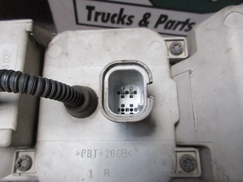 Feu anti-brouillard pour Camion MAN 81.25320-6090 MAN TGA RECHTS MISTLAMP MODEL 2005: photos 6