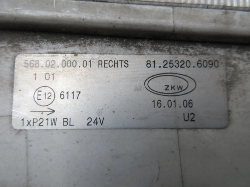 Feu anti-brouillard pour Camion MAN 81.25320-6090 MAN TGA RECHTS MISTLAMP MODEL 2005: photos 7