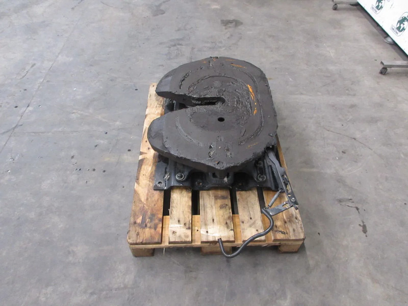 MAN 81.42710-6308 // 42KO-150-Z9 // 81.42715-0037 81.42710-6308 // 42KO-150-Z9 // 81.42715-0037 MAN 18.520 TGX MODEL 2024 - Sellette d'attelage pour Camion: photos 2 MAN 81.42710-6308 // 42KO-150-Z9 // 81.42715-0037 81.42710-6308 // 42KO-150-Z9 // 81.42715-0037 MAN 18.520 TGX MODEL 2024 - Sellette d'attelage pour Camion: photos 2