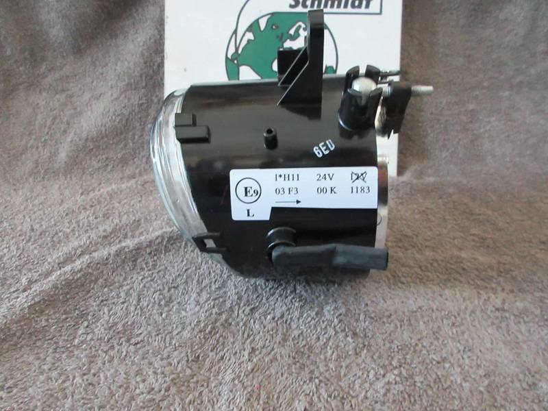 Mercedes-Benz A 960 820 04 56 // A 960 820 05 56 R+L MISTLAMP NIEUWE ACTROS MP4 - Feu anti-brouillard pour Camion: photos 2 Mercedes-Benz A 960 820 04 56 // A 960 820 05 56 R+L MISTLAMP NIEUWE ACTROS MP4 - Feu anti-brouillard pour Camion: photos 2