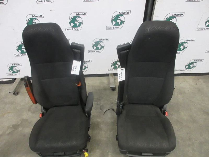Scania 2421529 // 2421531 STOELEN SET SCANIA P 410 NGS MODEL 2020 - Siège pour Camion: photos 2 Scania 2421529 // 2421531 STOELEN SET SCANIA P 410 NGS MODEL 2020 - Siège pour Camion: photos 2