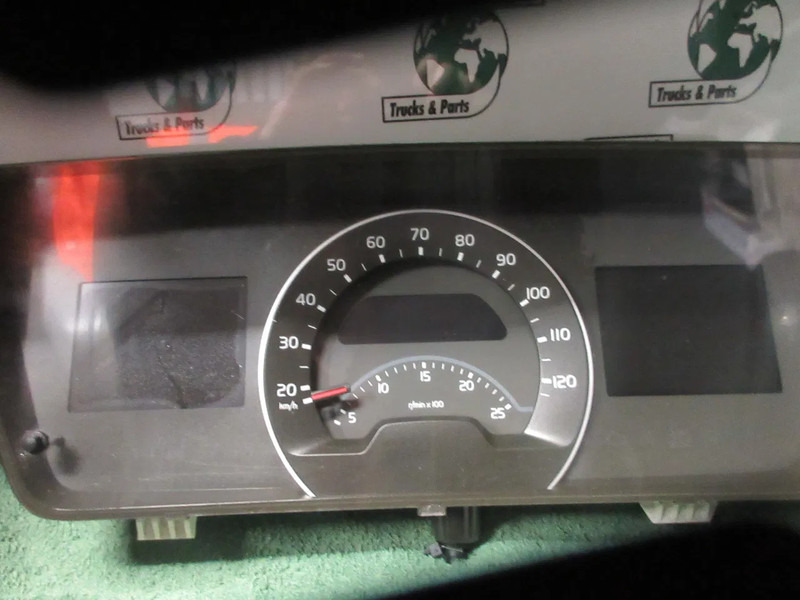 Volvo 22222030 INSTRUMENTENPANEEL VOLVO FH 500 EURO 6 MODEL 2021 - Panel de instrumentos pour Camion: photos 3 Volvo 22222030 INSTRUMENTENPANEEL VOLVO FH 500 EURO 6 MODEL 2021 - Panel de instrumentos pour Camion: photos 3