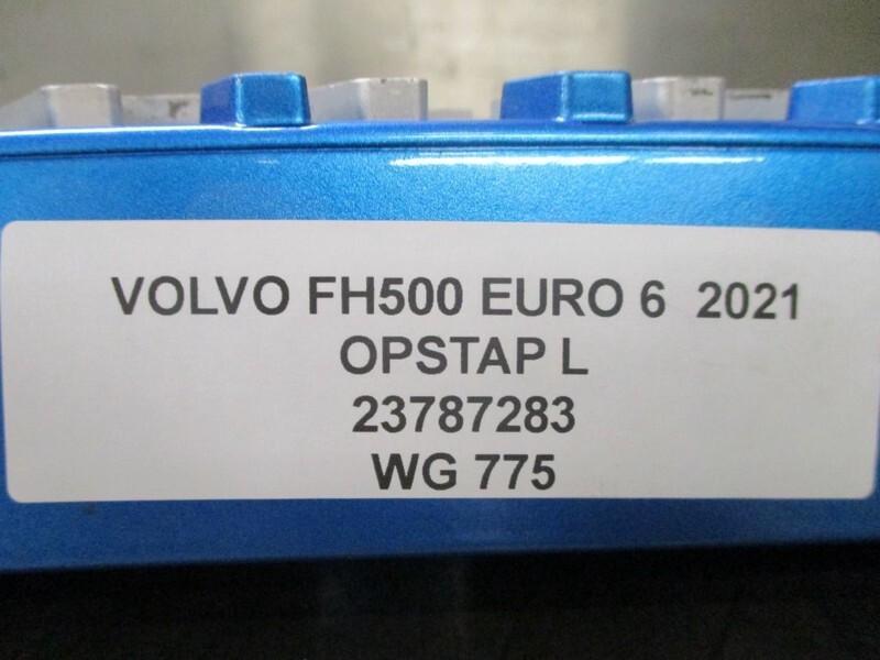 Volvo FH500 23787283 OPSTAP LINKS EURO 6 - Cabine et intérieur pour Camion: photos 2 Volvo FH500 23787283 OPSTAP LINKS EURO 6 - Cabine et intérieur pour Camion: photos 2