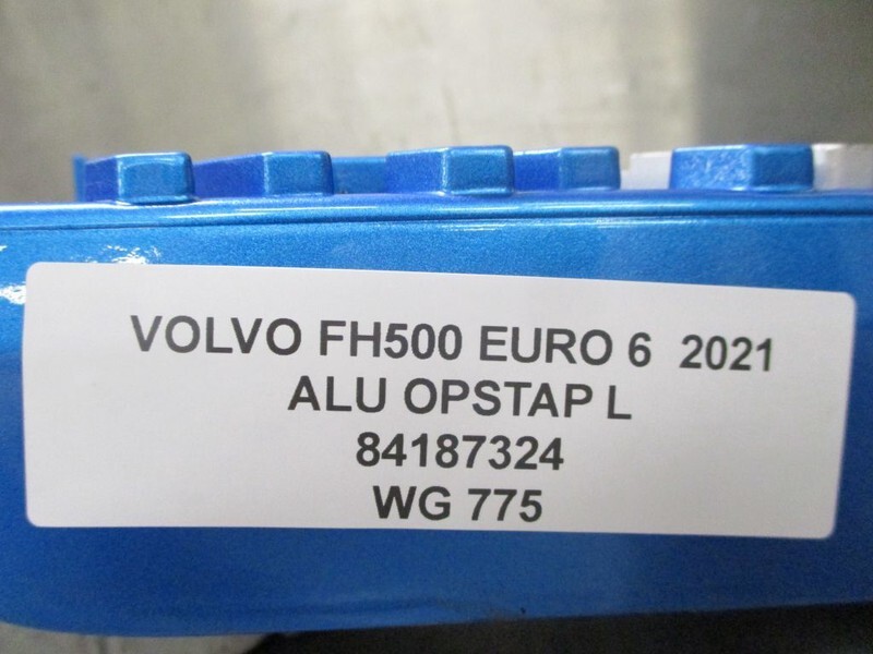 Volvo FH500 84187324 ALU OPSTAP LINKS EURO 6 - Cabine et intérieur pour Camion: photos 2 Volvo FH500 84187324 ALU OPSTAP LINKS EURO 6 - Cabine et intérieur pour Camion: photos 2