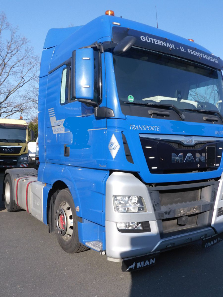 MAN TGX 18.440 Top Zustand Reifen 70 % grossesHaus - Tracteur routier: photos 3 MAN TGX 18.440 Top Zustand Reifen 70 % grossesHaus - Tracteur routier: photos 3