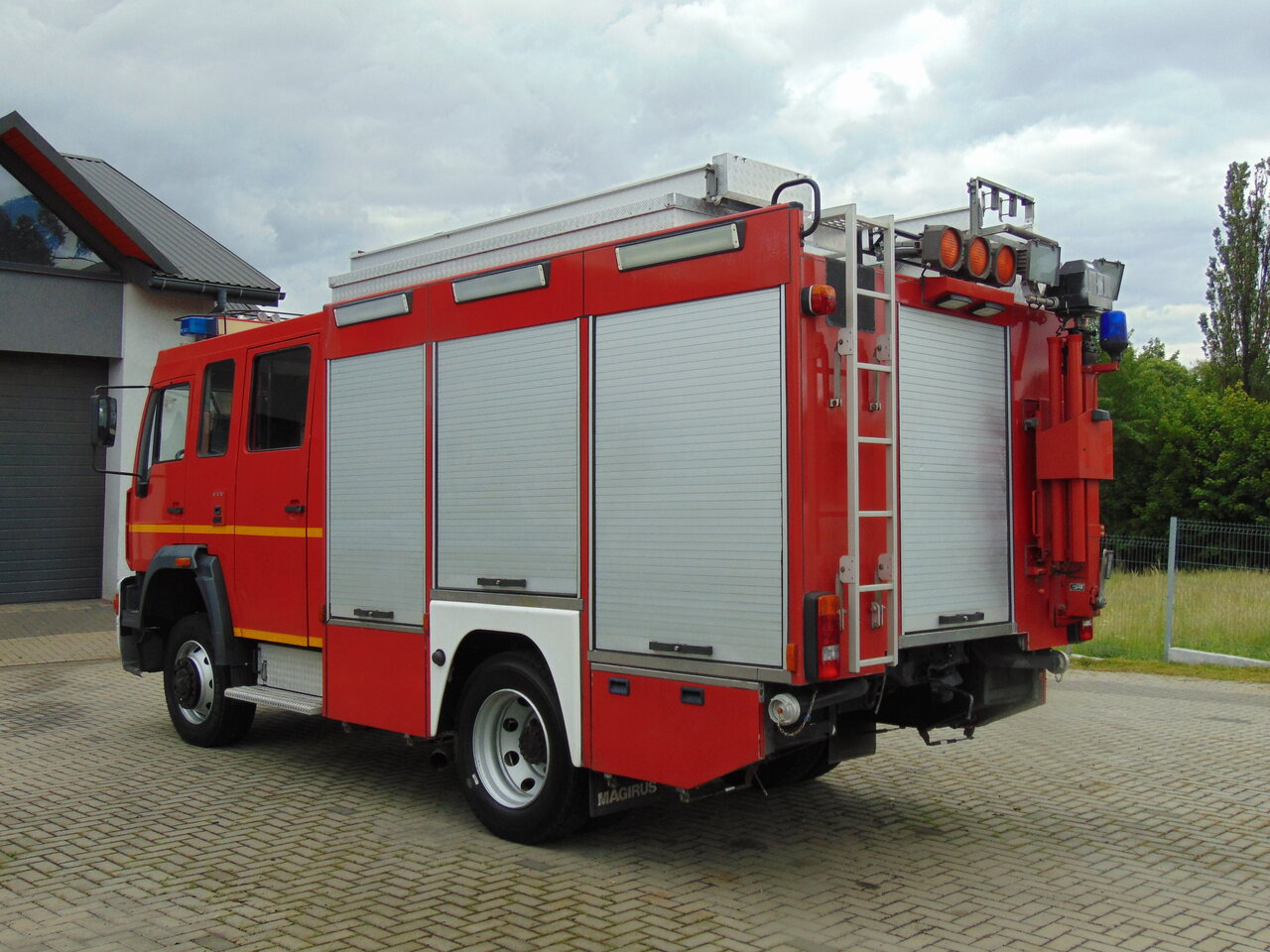 MAN LE14.260 4x4 MAGIRUS - Camion de pompier: photos 3 MAN LE14.260 4x4 MAGIRUS - Camion de pompier: photos 3