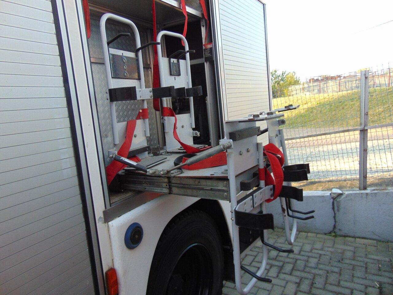 Camion de pompier MERCEDES-BENZ 1124AF 4x4 MAGIRUS: photos 9 Camion de pompier MERCEDES-BENZ 1124AF 4x4 MAGIRUS: photos 9