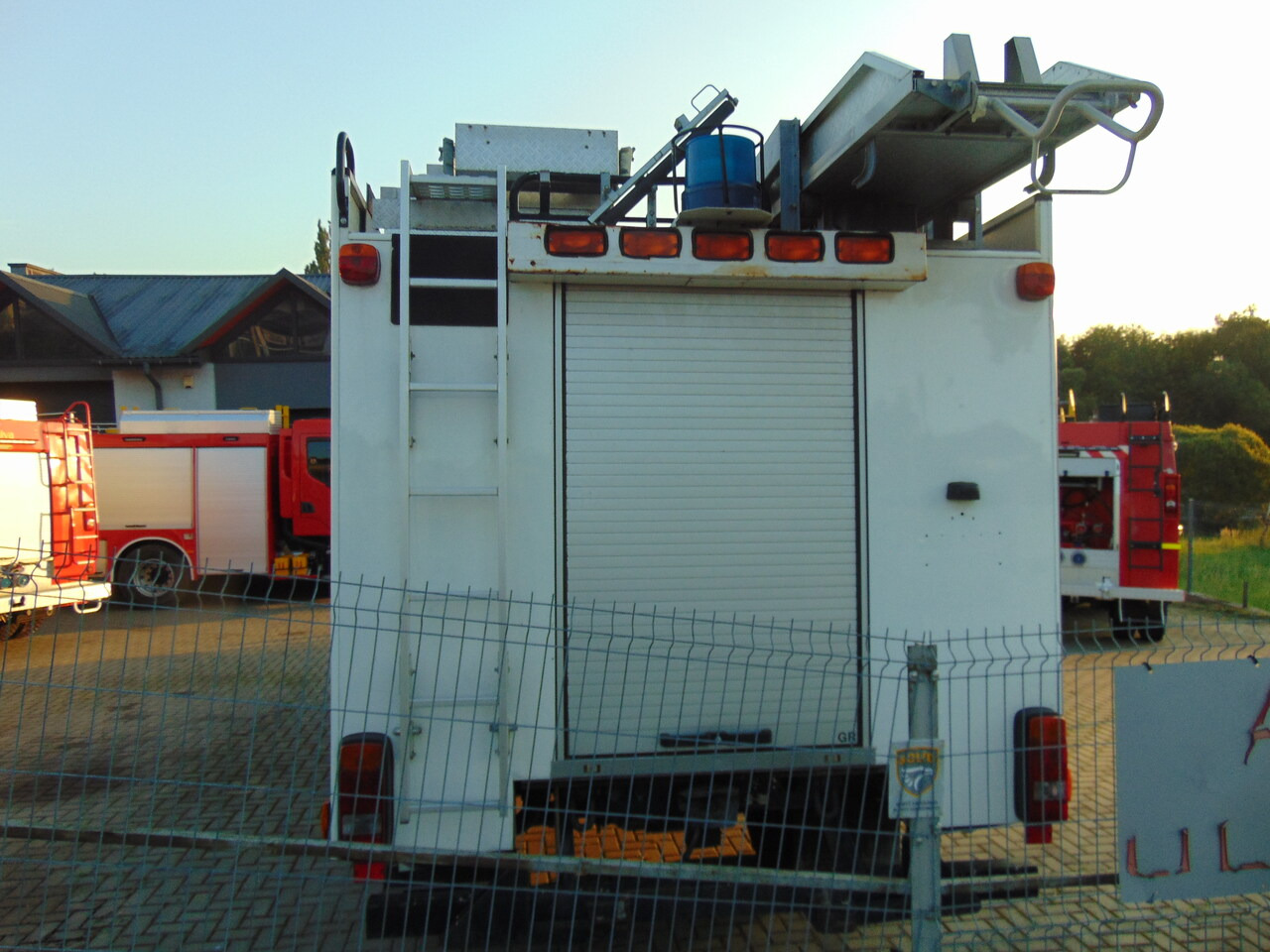 Camion de pompier MERCEDES-BENZ 1124AF 4x4 MAGIRUS: photos 6 Camion de pompier MERCEDES-BENZ 1124AF 4x4 MAGIRUS: photos 6