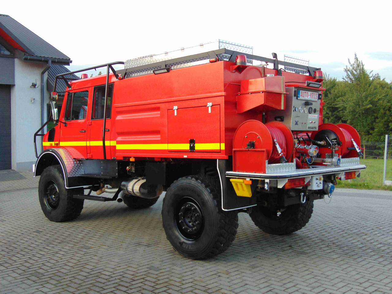 MERCEDES-BENZ Unimog U5000 4x4 DESAUTEL - 5000 WATER !!! - Camion de pompier: photos 3 MERCEDES-BENZ Unimog U5000 4x4 DESAUTEL - 5000 WATER !!! - Camion de pompier: photos 3