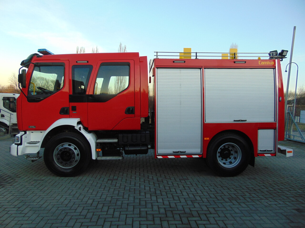 RENAULT Midlum 270dCi Camiva - Camion de pompier: photos 5 RENAULT Midlum 270dCi Camiva - Camion de pompier: photos 5