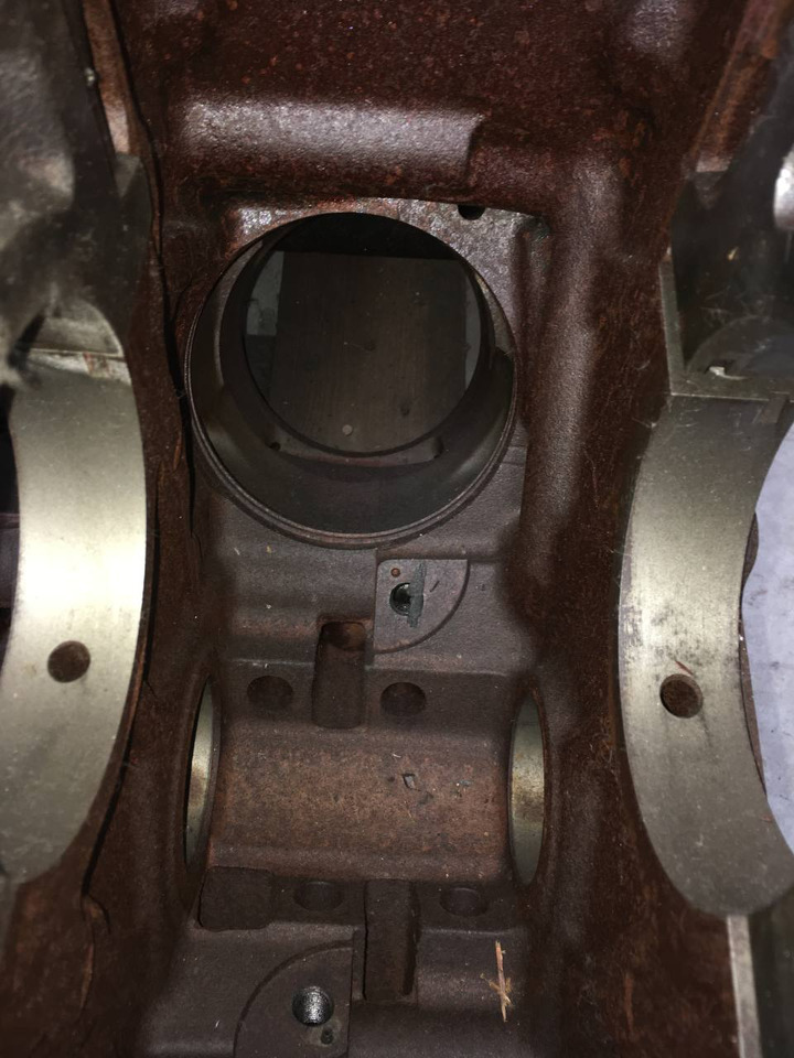 MAN/Mercedes OM403 - Bloc-cylindres: photos 4 MAN/Mercedes OM403 - Bloc-cylindres: photos 4