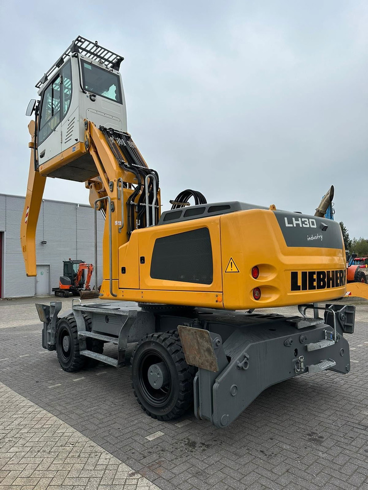 Liebherr LH 30 M - Pelle de manutention: photos 3 Liebherr LH 30 M - Pelle de manutention: photos 3