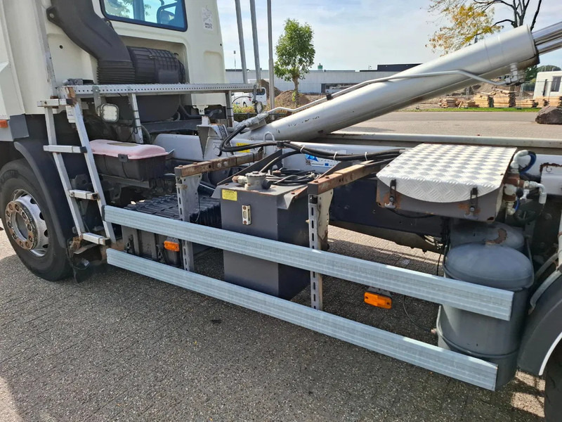 Crédit-bail de DAF CF85-410 / 6X2 / DEB / DALBY HOOK 15TON / AIRCO / ONLY:744381 KM / MANUAL / EURO-5 / 2012 DAF CF85-410 / 6X2 / DEB / DALBY HOOK 15TON / AIRCO / ONLY:744381 KM / MANUAL / EURO-5 / 2012: photos 13