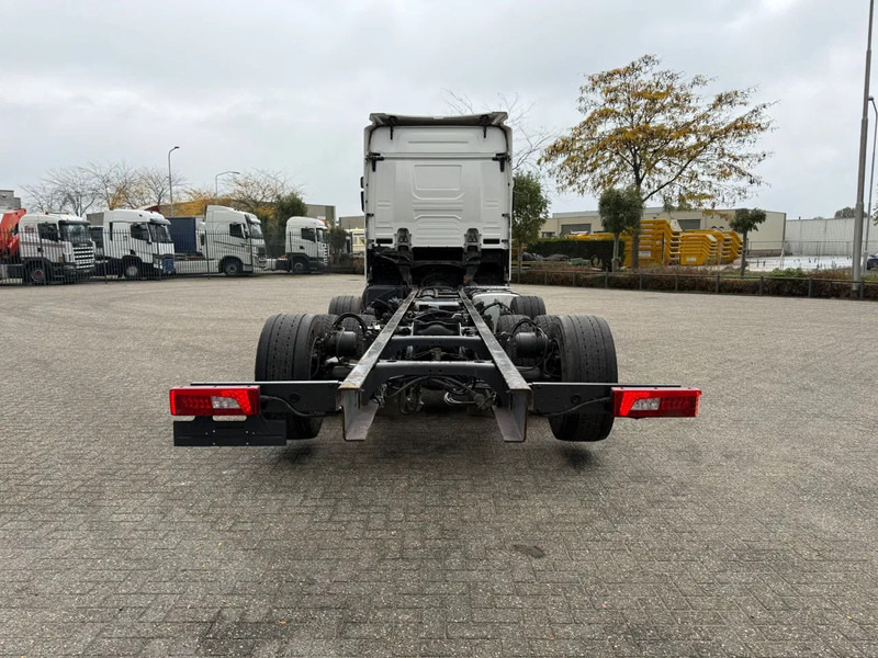 Scania NGS S500 / 8X2 / RETARDER / 2X LIFT+LENKACHSE / FULL-AIR / LWDS / LEATHER / FRIDGE / AUTOMATIC / EURO-6 / 2018 - Châssis cabine: photos 4 Scania NGS S500 / 8X2 / RETARDER / 2X LIFT+LENKACHSE / FULL-AIR / LWDS / LEATHER / FRIDGE / AUTOMATIC / EURO-6 / 2018 - Châssis cabine: photos 4