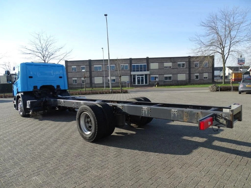Scania P250 / AUTOMATIC / ONLY 155351 DKM / GOOD STATE / WB 5900 CM / FULL AIR / NAVI / EURO-6 / 2014 - Châssis cabine: photos 3 Scania P250 / AUTOMATIC / ONLY 155351 DKM / GOOD STATE / WB 5900 CM / FULL AIR / NAVI / EURO-6 / 2014 - Châssis cabine: photos 3