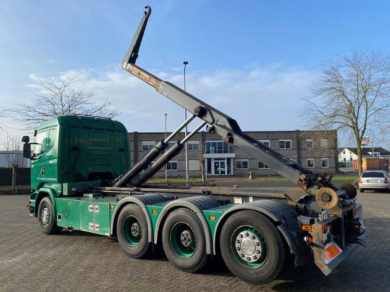 Scania R520 V8 / 8X4 / BIG AXLE / AJK HOOKLIFT 30TON / LIFT+LENKACHSE / NAVI / LEATHER / FULL-AIR / AUTOMATIC / EURO-6 / 2015 - Camion ampliroll: photos 3 Scania R520 V8 / 8X4 / BIG AXLE / AJK HOOKLIFT 30TON / LIFT+LENKACHSE / NAVI / LEATHER / FULL-AIR / AUTOMATIC / EURO-6 / 2015 - Camion ampliroll: photos 3