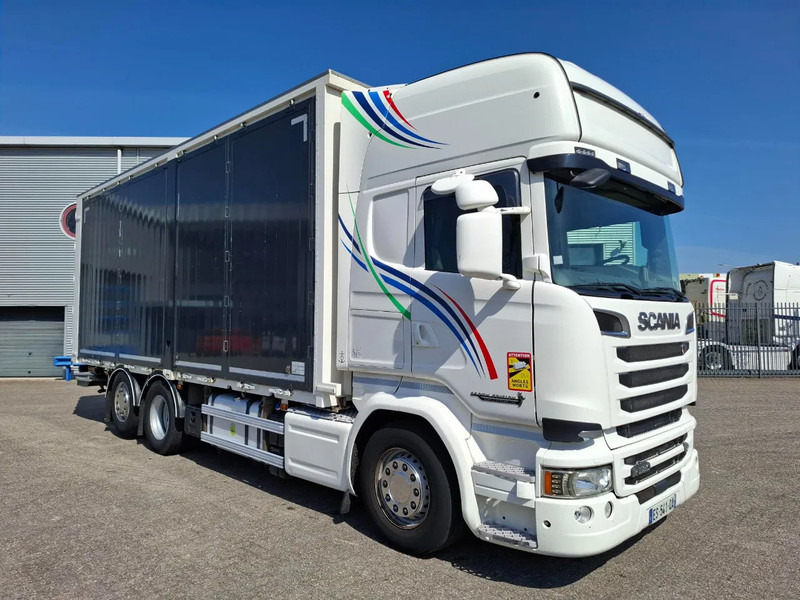 Scania R580 V8 / RETARDER / DOUBLE TANK / PARKCOOL / FULL-AIR / 2SIDE OPEN / PLATFORM 1500 KG / TUV:20-10-2025 / NAVI / LWDS / FRIDGE / - Camion fourgon: photos 3 Scania R580 V8 / RETARDER / DOUBLE TANK / PARKCOOL / FULL-AIR / 2SIDE OPEN / PLATFORM 1500 KG / TUV:20-10-2025 / NAVI / LWDS / FRIDGE / - Camion fourgon: photos 3