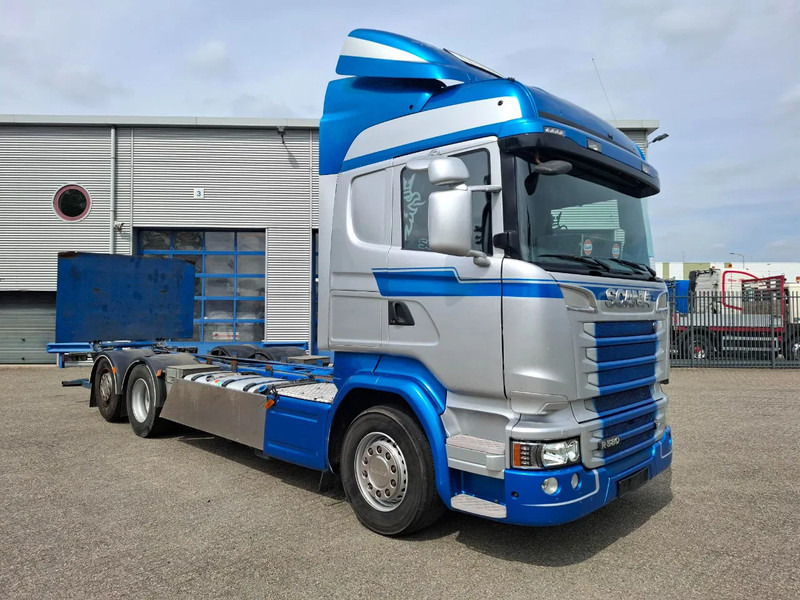 Scania R580 V8 / RETARDER / LIFT+LENKACHSE / FULL-AIR / PLATFORM 2000 KG / LEATHER / AIRCO / AUTOMATIC / EURO-6 / 2015 - Châssis cabine: photos 2 Scania R580 V8 / RETARDER / LIFT+LENKACHSE / FULL-AIR / PLATFORM 2000 KG / LEATHER / AIRCO / AUTOMATIC / EURO-6 / 2015 - Châssis cabine: photos 2