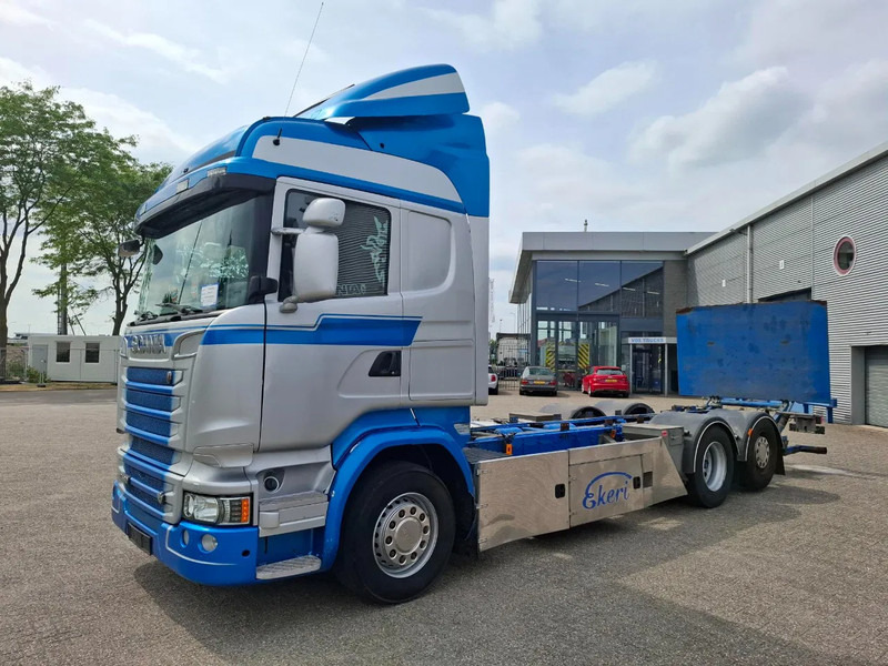Scania R580 V8 / RETARDER / LIFT+LENKACHSE / FULL-AIR / PLATFORM 2000 KG / LEATHER / AIRCO / AUTOMATIC / EURO-6 / 2015 - Châssis cabine: photos 1 Scania R580 V8 / RETARDER / LIFT+LENKACHSE / FULL-AIR / PLATFORM 2000 KG / LEATHER / AIRCO / AUTOMATIC / EURO-6 / 2015 - Châssis cabine: photos 1