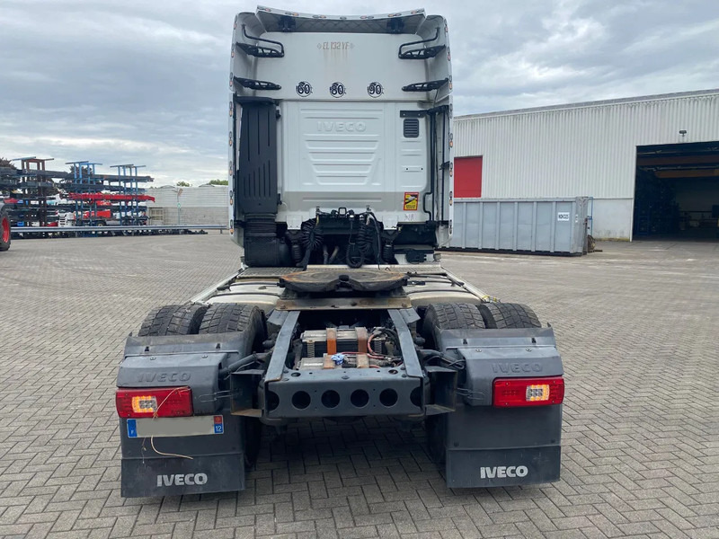Iveco Stralis 570 XP / ENGINE RUNNING / INTARDER / PARKCOOL / DOUBLE TANK / NAVI / LEATHER / ONLY:749717 KM / ALCOA / EURO-6 / 2017 - Tracteur routier: photos 4 Iveco Stralis 570 XP / ENGINE RUNNING / INTARDER / PARKCOOL / DOUBLE TANK / NAVI / LEATHER / ONLY:749717 KM / ALCOA / EURO-6 / 2017 - Tracteur routier: photos 4