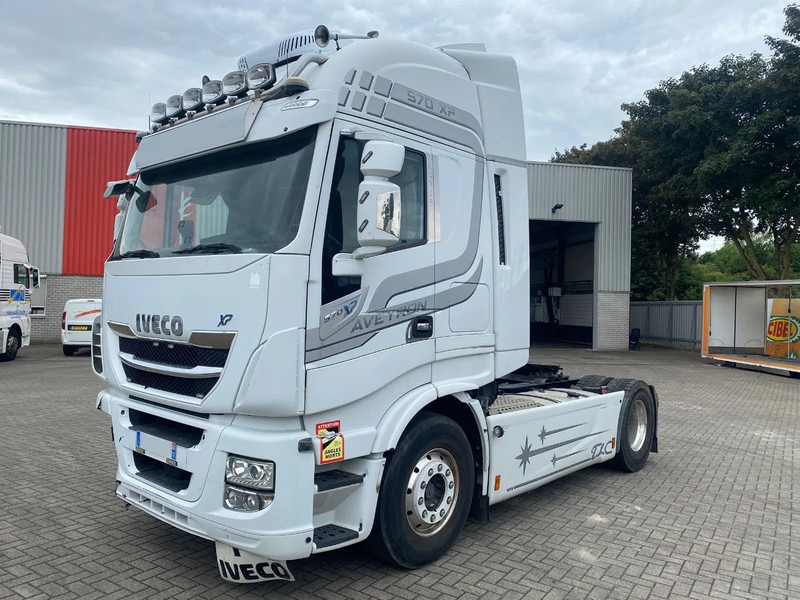 Iveco Stralis 570 XP / ENGINE RUNNING / INTARDER / PARKCOOL / DOUBLE TANK / NAVI / LEATHER / ONLY:749717 KM / ALCOA / EURO-6 / 2017 - Tracteur routier: photos 1 Iveco Stralis 570 XP / ENGINE RUNNING / INTARDER / PARKCOOL / DOUBLE TANK / NAVI / LEATHER / ONLY:749717 KM / ALCOA / EURO-6 / 2017 - Tracteur routier: photos 1