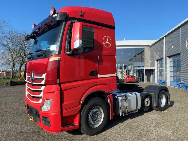 Mercedes-Benz Actros 2442 / 6x2 / NL TRUCK / TUV:01-06-2025 / PARKCOOL+HEAT / LWDS / FRIDGE / AUTOMATIC / EURO-6 / 2015 - Tracteur routier: photos 1 Mercedes-Benz Actros 2442 / 6x2 / NL TRUCK / TUV:01-06-2025 / PARKCOOL+HEAT / LWDS / FRIDGE / AUTOMATIC / EURO-6 / 2015 - Tracteur routier: photos 1