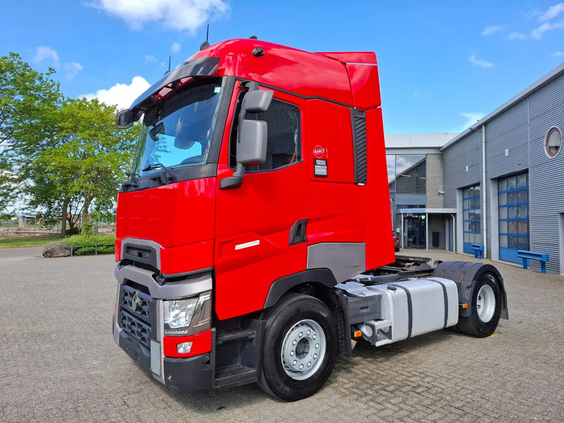 Renault T520 / RETARDER / DOUBLE TANK / TUV:19-03-2026 / PARKCOOL / ACC / LWDS / FRIDGE / AUTOMATIC / EURO-6 / 2019 - Tracteur routier: photos 1 Renault T520 / RETARDER / DOUBLE TANK / TUV:19-03-2026 / PARKCOOL / ACC / LWDS / FRIDGE / AUTOMATIC / EURO-6 / 2019 - Tracteur routier: photos 1