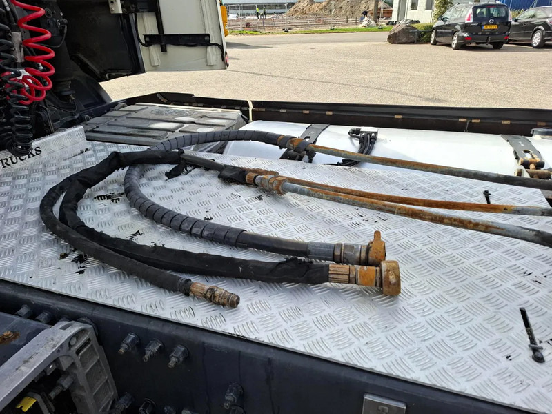 Tracteur routier Volvo FH4-460 / VEB+ / HYDRAULICS / GEN2 V2 SMART TACHO / LWDS / SIDESKIRTS / FRIDGE / EURO-6 / 2018: photos 10 Tracteur routier Volvo FH4-460 / VEB+ / HYDRAULICS / GEN2 V2 SMART TACHO / LWDS / SIDESKIRTS / FRIDGE / EURO-6 / 2018: photos 10