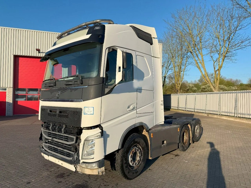 Volvo FH4-500 / ENGINE RUNNING / HYDRAULICS / VEB+ / LWDS / LIFT AXLE / AUTOMATIC / EURO-6 / 2014 - Tracteur routier: photos 1 Volvo FH4-500 / ENGINE RUNNING / HYDRAULICS / VEB+ / LWDS / LIFT AXLE / AUTOMATIC / EURO-6 / 2014 - Tracteur routier: photos 1