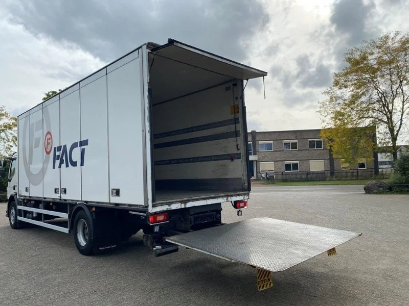 Camion fourgon Volvo FE320 ONLY-463904-KM / CLOSED BOX / LOAD LIFT / AUTOMATIC / SIDE DOORS / EURO-6 / 2014: photos 7 Camion fourgon Volvo FE320 ONLY-463904-KM / CLOSED BOX / LOAD LIFT / AUTOMATIC / SIDE DOORS / EURO-6 / 2014: photos 7