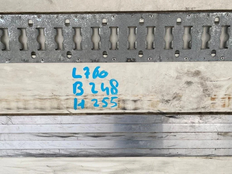 Camion fourgon Volvo FE320 ONLY-463904-KM / CLOSED BOX / LOAD LIFT / AUTOMATIC / SIDE DOORS / EURO-6 / 2014: photos 11 Camion fourgon Volvo FE320 ONLY-463904-KM / CLOSED BOX / LOAD LIFT / AUTOMATIC / SIDE DOORS / EURO-6 / 2014: photos 11