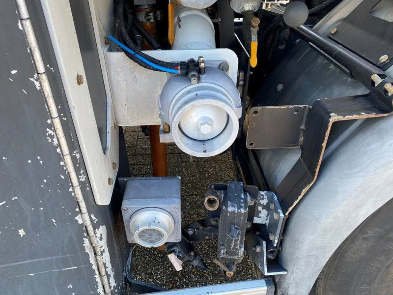 Camion citerne Volvo FL7-290 / 5 COMPARTIMENTS / 13000 LITER TOTAL / PUMP / AUTOMATIC / EURO-5 / 2009: photos 14