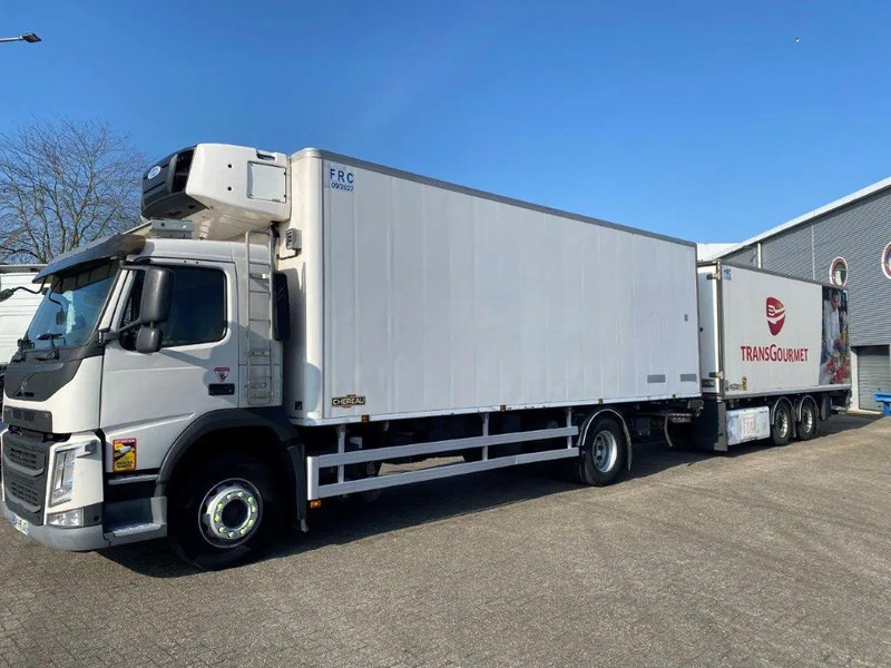 Volvo FM4-420 / COMPLETE COOL+FREEZE COMBI / CHEREAU / THROUGH-LOADING SYSTEM / 2XPLATFORM DHOLLANDIA / FREEZING LOCK / AUTOMATIC / EU - Camion frigorifique: photos 1 Volvo FM4-420 / COMPLETE COOL+FREEZE COMBI / CHEREAU / THROUGH-LOADING SYSTEM / 2XPLATFORM DHOLLANDIA / FREEZING LOCK / AUTOMATIC / EU - Camion frigorifique: photos 1
