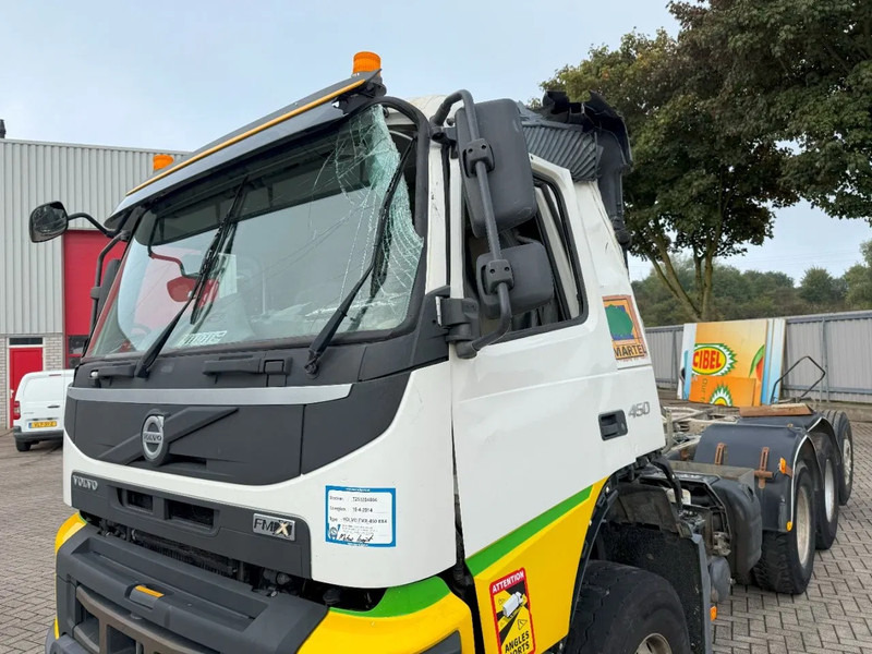 Châssis cabine Volvo FMX 450 / ENGINE RUNNING / 8X4 / VEB / ONLY:260642 KM / PTO / LIFT+LENKACHSE / ALCOA / AUTOMATIC / EURO-6 / 2014: photos 7 Châssis cabine Volvo FMX 450 / ENGINE RUNNING / 8X4 / VEB / ONLY:260642 KM / PTO / LIFT+LENKACHSE / ALCOA / AUTOMATIC / EURO-6 / 2014: photos 7