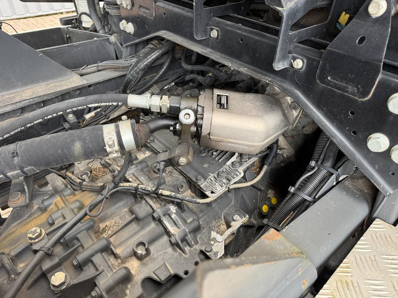 DAF CF85-460 6x2 VDL Hook system, LZV-Ontheffing, 300.000 Km!!! - Camion ampliroll: photos 5 DAF CF85-460 6x2 VDL Hook system, LZV-Ontheffing, 300.000 Km!!! - Camion ampliroll: photos 5