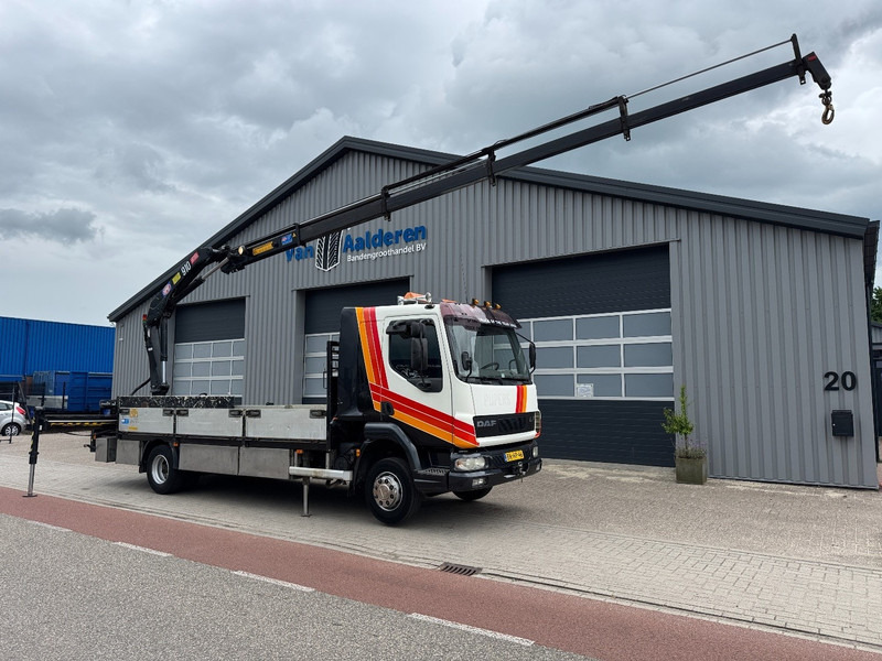 DAF LF45-220 HMF 910 K4 + 1 / Remote Control - Camion grue: photos 1 DAF LF45-220 HMF 910 K4 + 1 / Remote Control - Camion grue: photos 1