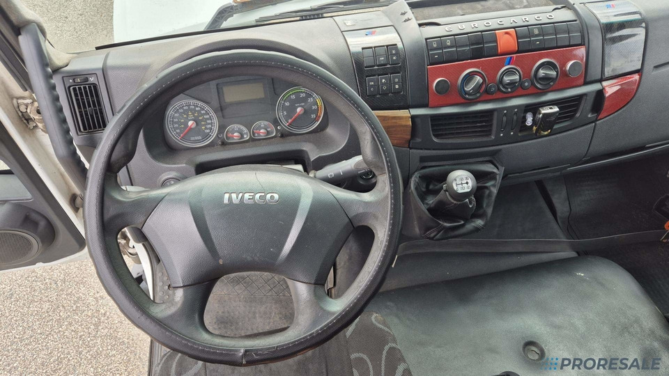 IVECO EUROCARGO ML 120E25 EURO 5 - valník s plachtou - Camion à rideaux coulissants: photos 4 IVECO EUROCARGO ML 120E25 EURO 5 - valník s plachtou - Camion à rideaux coulissants: photos 4