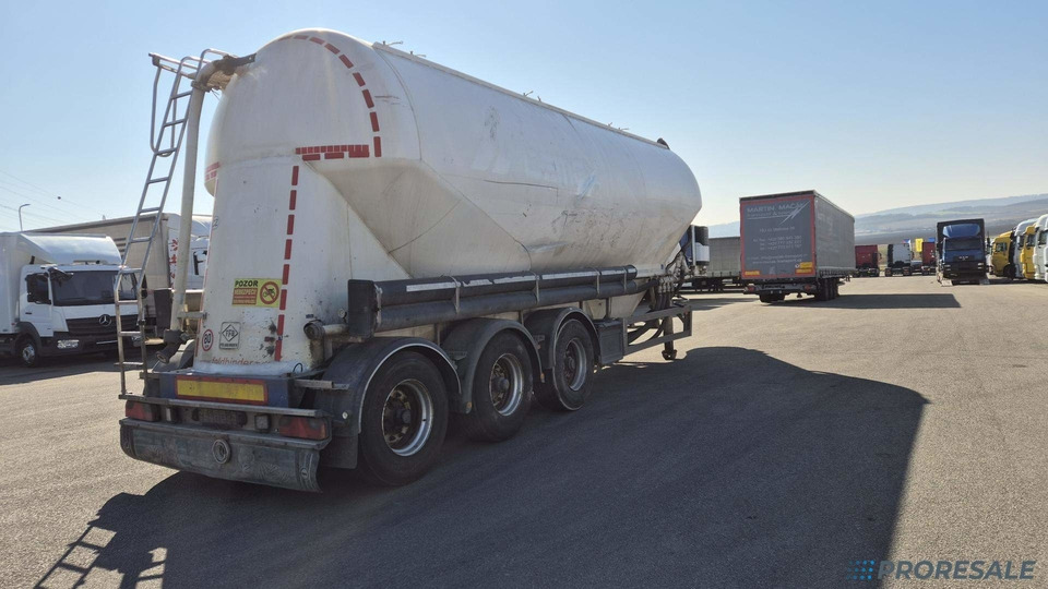 OSTATNÍ FELDBINDER EUT 40.3 SILOCISTERNA - 2 komory - 40 m3 - Citerne pulvérulente: photos 3 OSTATNÍ FELDBINDER EUT 40.3 SILOCISTERNA - 2 komory - 40 m3 - Citerne pulvérulente: photos 3