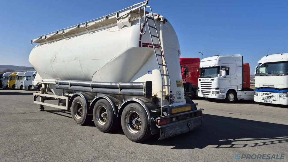OSTATNÍ FELDBINDER EUT 40.3 SILOCISTERNA - 2 komory - 40 m3 - Citerne pulvérulente: photos 4 OSTATNÍ FELDBINDER EUT 40.3 SILOCISTERNA - 2 komory - 40 m3 - Citerne pulvérulente: photos 4