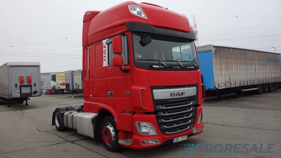 DAF XF 510 FT LOW DECK SSC EURO 6 - Tracteur routier: photos 1 DAF XF 510 FT LOW DECK SSC EURO 6 - Tracteur routier: photos 1